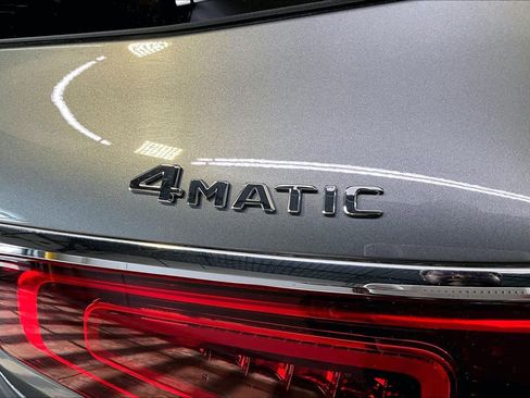 Used 2023 Mercedes-Benz GLS 450 4MATIC image 10