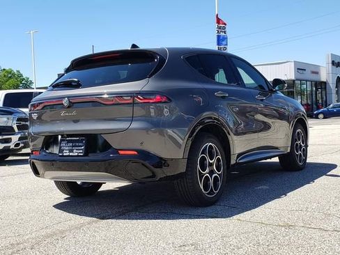 Used 2024 Alfa Romeo Tonale Ti AWD/4WD image 3