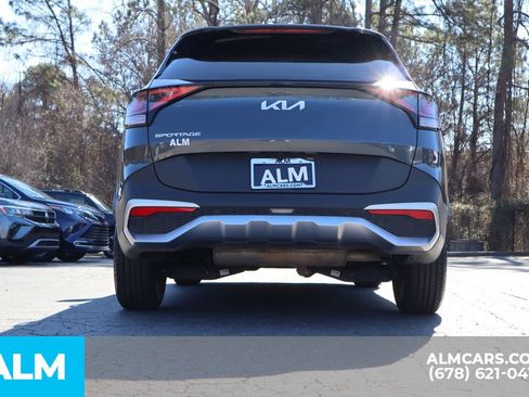 Used 2024 Kia Sportage LX image 7