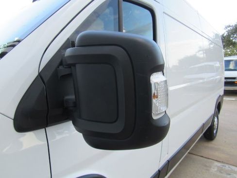 Used 2023 RAM ProMaster 2500 image 21