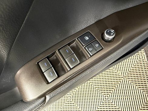 Used 2021 Toyota Camry XSE w/ Carpet Mat Package (TMS) FWD image 11