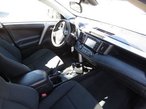 Used 2017 Toyota RAV4 XLE w/ Carpet Mat Package image 14