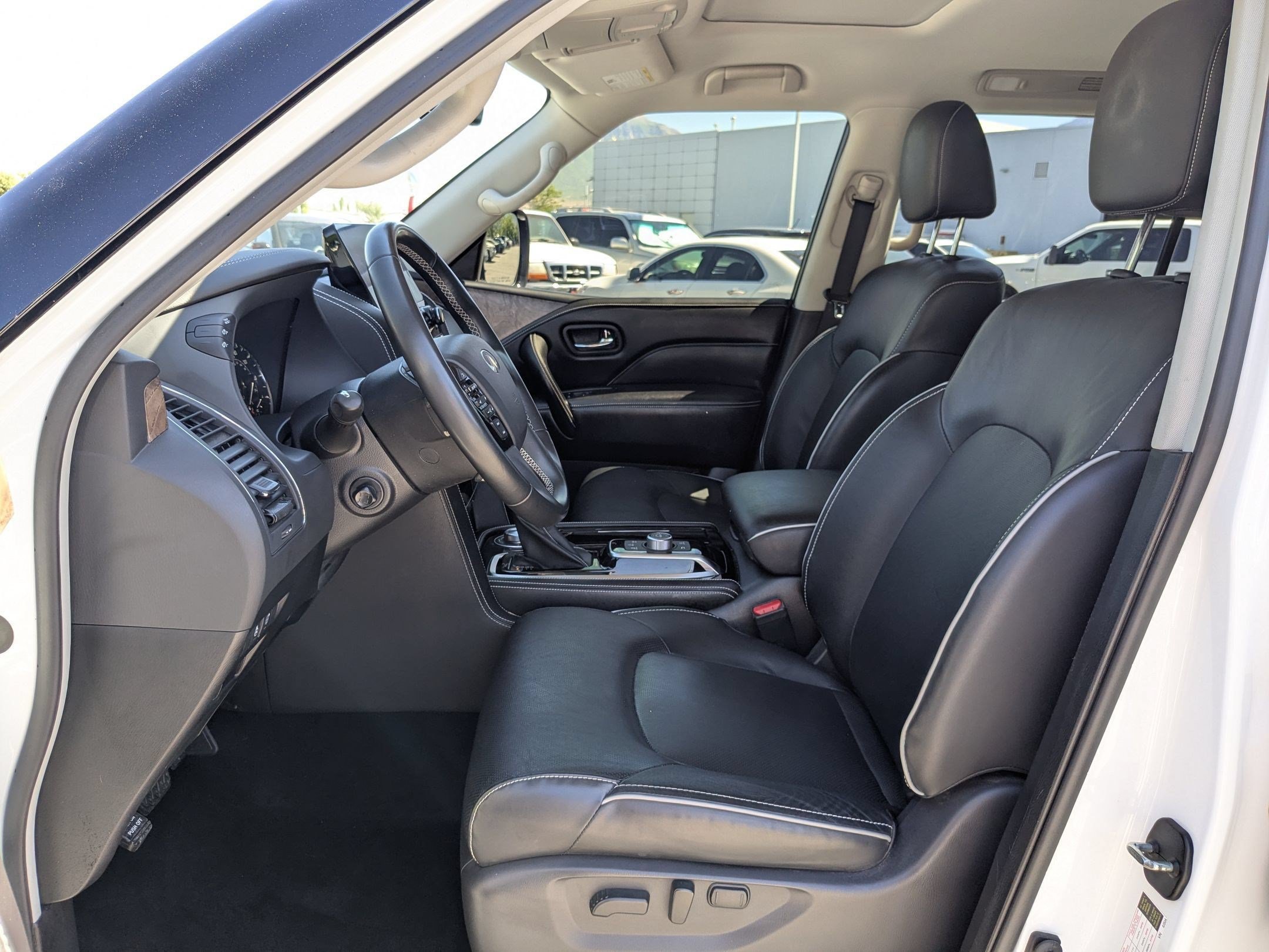 Used 2023 INFINITI QX80 Premium Select w/ Cargo Package AWD/4WD image 18