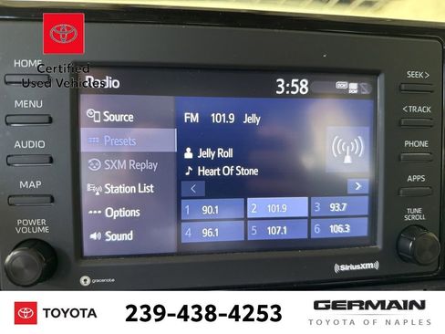 Used 2022 Toyota RAV4 XLE Premium image 21