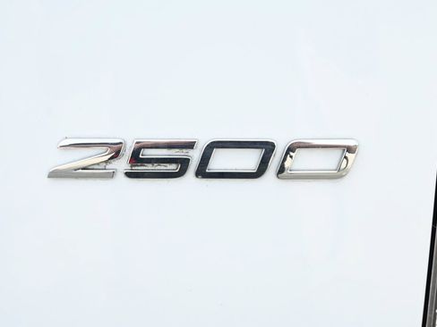 Used 2024 Mercedes-Benz Sprinter 2500 image 34