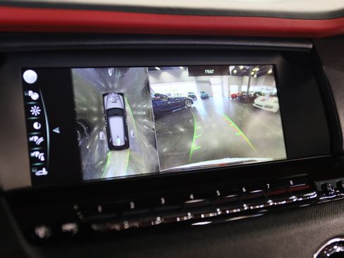 Used 2023 Rolls-Royce Cullinan AWD/4WD image 31