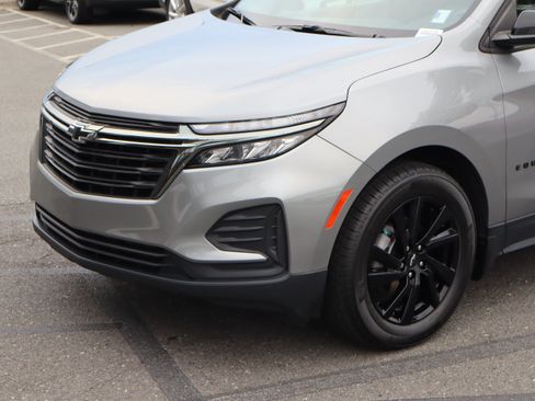 Used 2023 Chevrolet Equinox LS w/ Sport Edition FWD image 6