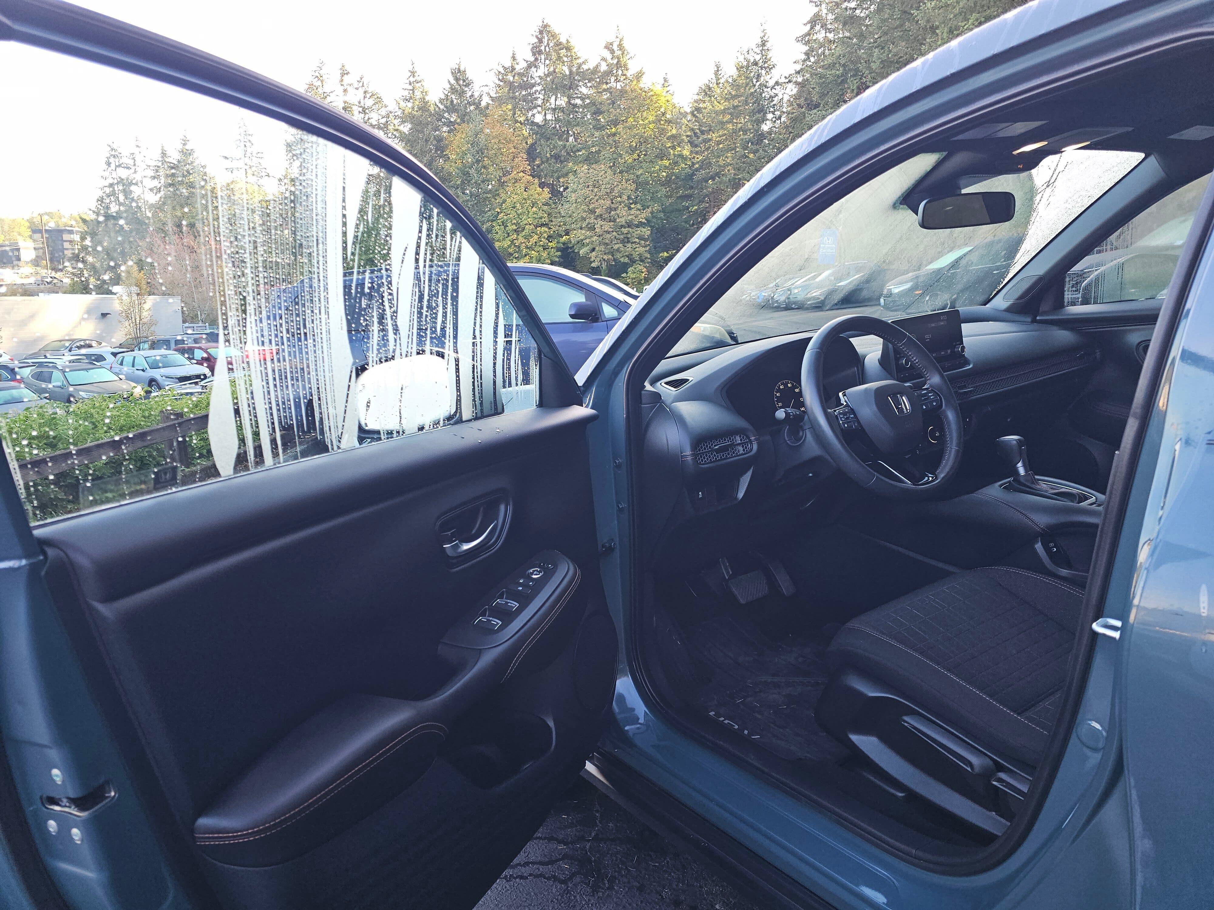 Certified 2025 Honda HR-V Sport image 21