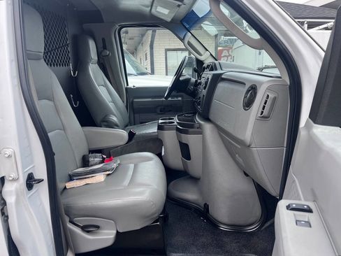 Used 2010 Ford E-150 and Econoline 150 image 15