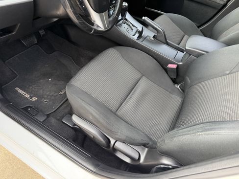 Used 2012 MAZDA MAZDA3 i Touring image 21