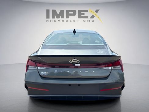 Used 2026 Hyundai Elantra Sport FWD image 4