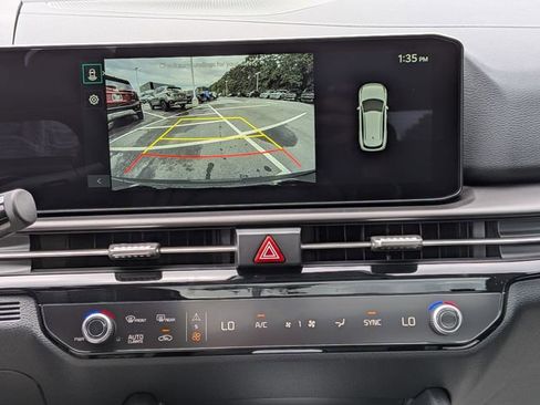 New 2026 Kia Sportage EX FWD image 17