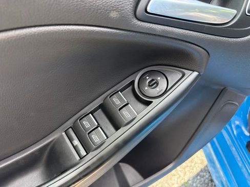 Used 2017 Ford Focus RS AWD/4WD image 8