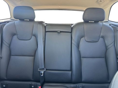 Certified 2024 Volvo XC60 B5 Plus w/ Protection Package Premier AWD/4WD image 24