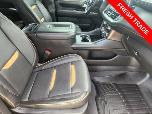 Used 2024 GMC Yukon AT4 w/ Technology Package AWD/4WD image 13