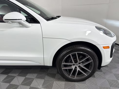Certified 2026 Porsche Macan AWD/4WD image 12