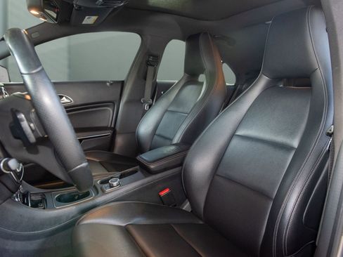 Used 2018 Mercedes-Benz CLA 250 4MATIC image 6