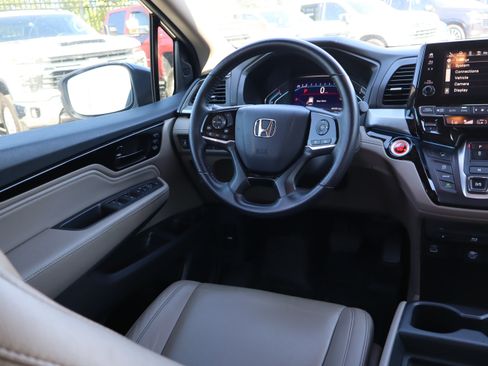 Used 2021 Honda Odyssey Touring image 12