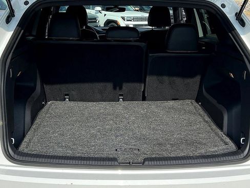 Used 2023 Volkswagen Atlas Cross Sport SE image 26