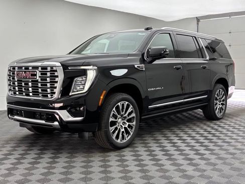 New 2026 GMC Yukon XL Denali w/ Denali Reserve Package AWD/4WD image 2