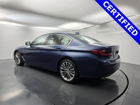 Used 2023 BMW 540i w/ Premium Package image 6