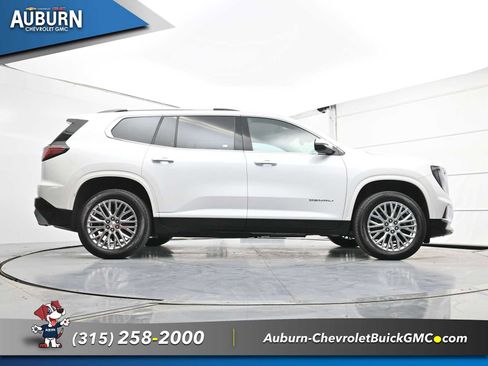 Used 2024 GMC Acadia Denali image 23
