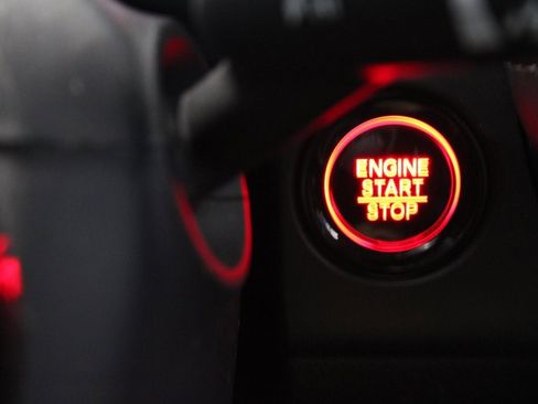 Used 2025 Honda HR-V EX-L image 32