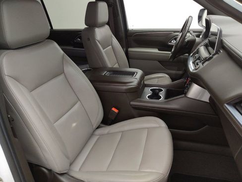 Used 2021 Chevrolet Suburban LT AWD/4WD image 21