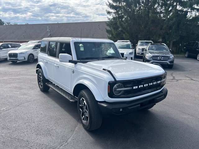 Used 2023 Ford Bronco Outer Banks AWD/4WD image 2