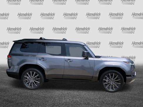 Used 2026 Lexus GX 550 AWD/4WD image 11