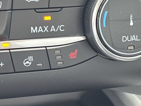 Used 2025 Ford Escape Active w/ Cold Weather Package FWD image 18