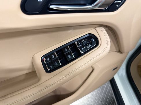 New 2026 Porsche Macan AWD/4WD image 19
