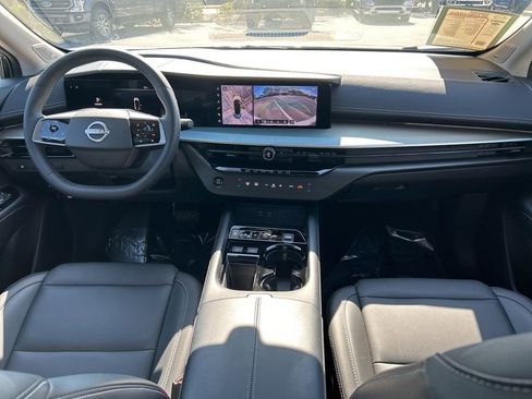Certified 2025 Nissan Murano SL AWD/4WD image 12