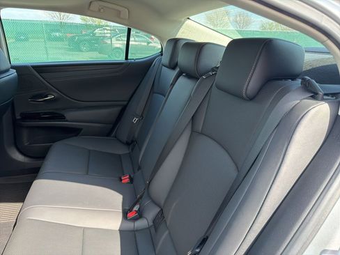 Used 2023 Lexus ES 350 w/ Premium Package image 15