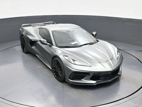 Used 2024 Chevrolet Corvette Stingray Preferred Cpe w/ Z51 Performance Package RWD image 1