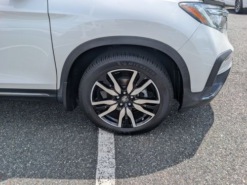 Used 2021 Honda Pilot Touring image 9