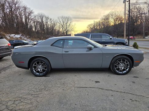 Used 2017 Dodge Challenger GT image 4