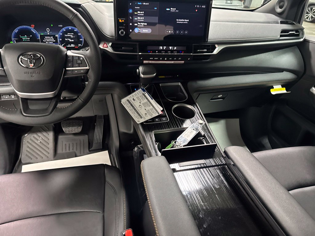 New 2026 Toyota Sienna XLE Woodland Edition AWD/4WD image 30
