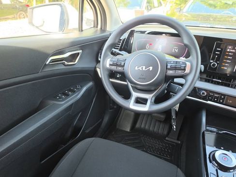 Certified 2024 Kia Sportage LX AWD/4WD image 8