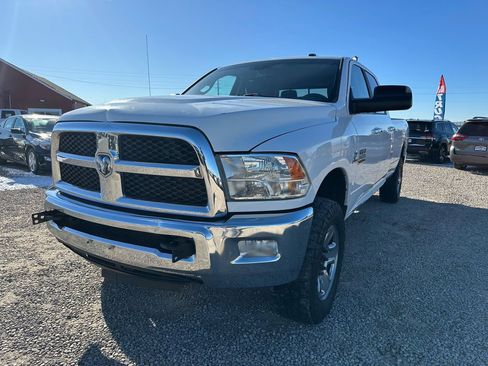 Used 2015 RAM 3500 SLT w/ Cold Weather Group image 4