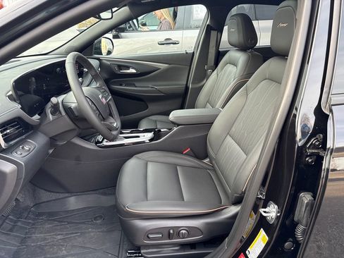 Certified 2025 Buick Envista Avenir image 14