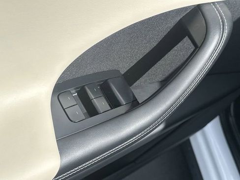 Used 2024 Tesla Model X image 24