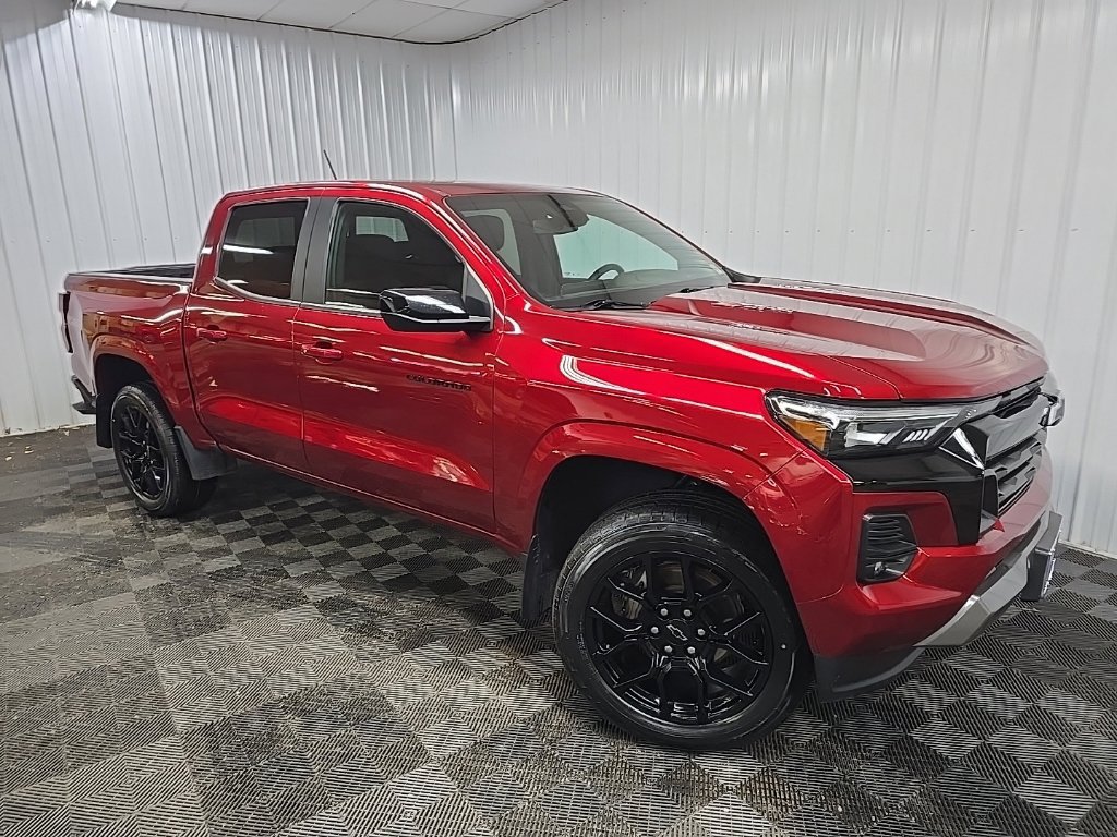 Used 2024 Chevrolet Colorado Z71 w/ LPO, Dark Essentials Package AWD/4WD image 7