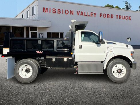 New 2026 Ford F650 2WD Regular Cab Super Duty image 3