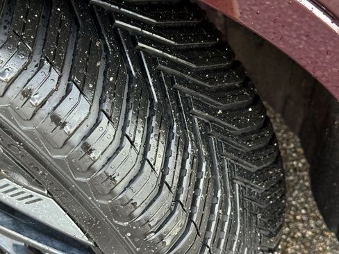 Certified 2024 Lincoln Nautilus Reserve w/ Equipment Group 202A image 11