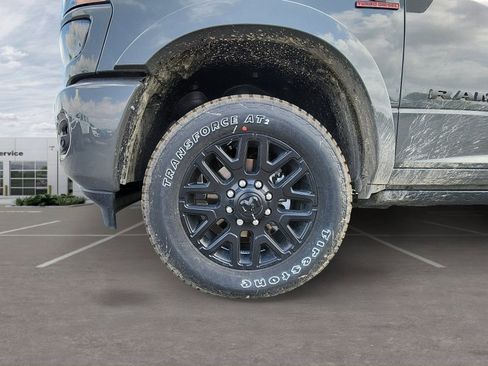 New 2026 RAM 2500 Limited AWD/4WD image 10