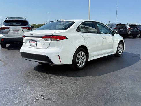 Used 2024 Toyota Corolla LE FWD image 4
