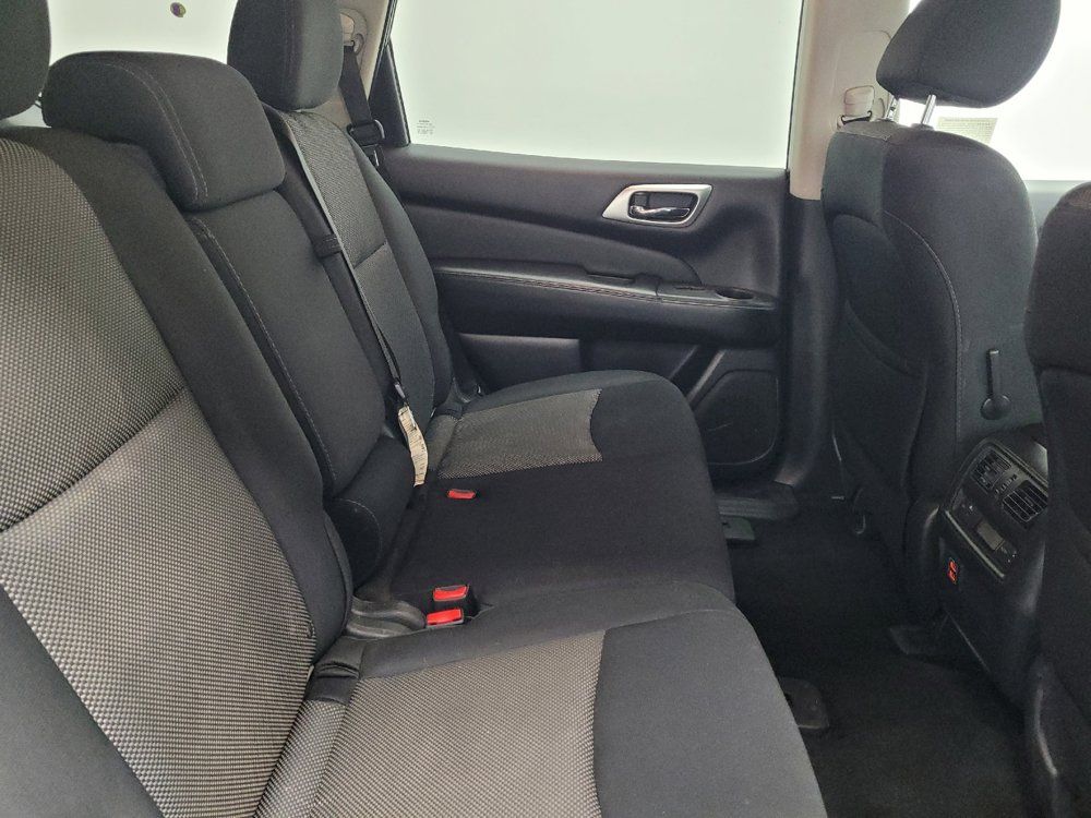 Used 2018 Nissan Pathfinder SV FWD image 19