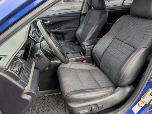 Used 2015 Toyota Camry SE image 9
