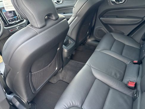Certified 2025 Volvo XC60 B5 Plus image 37